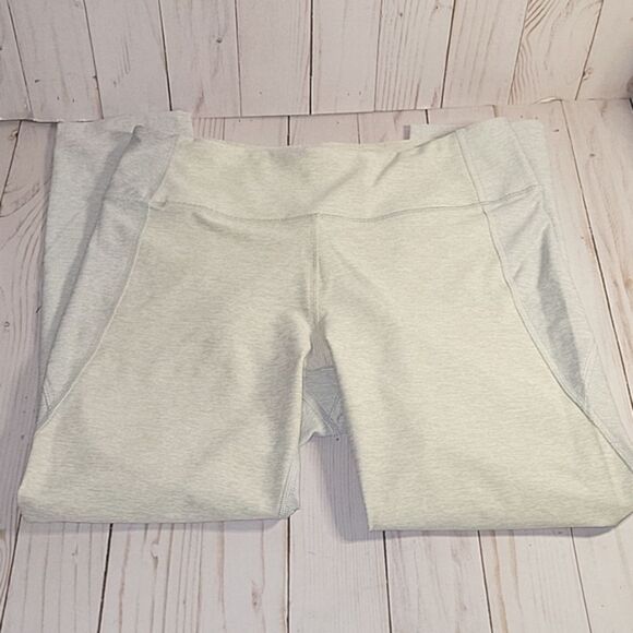Outdoor Voices 7/8 Leggings  Colorblock Grey Cream Size Medium - Picture 1 of 7